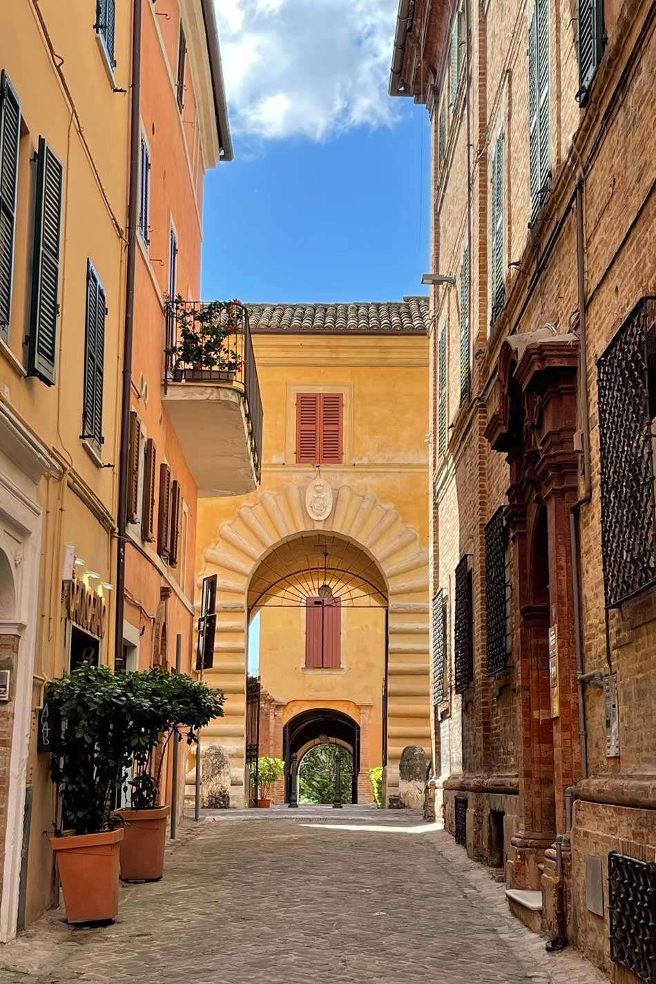 Immobilie kaufen in Ancona/Marken, Italien. Altstadtgasse